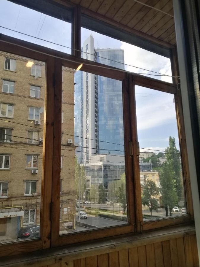 Бульвар Леси Украинки 10 Kiev Bagian luar foto