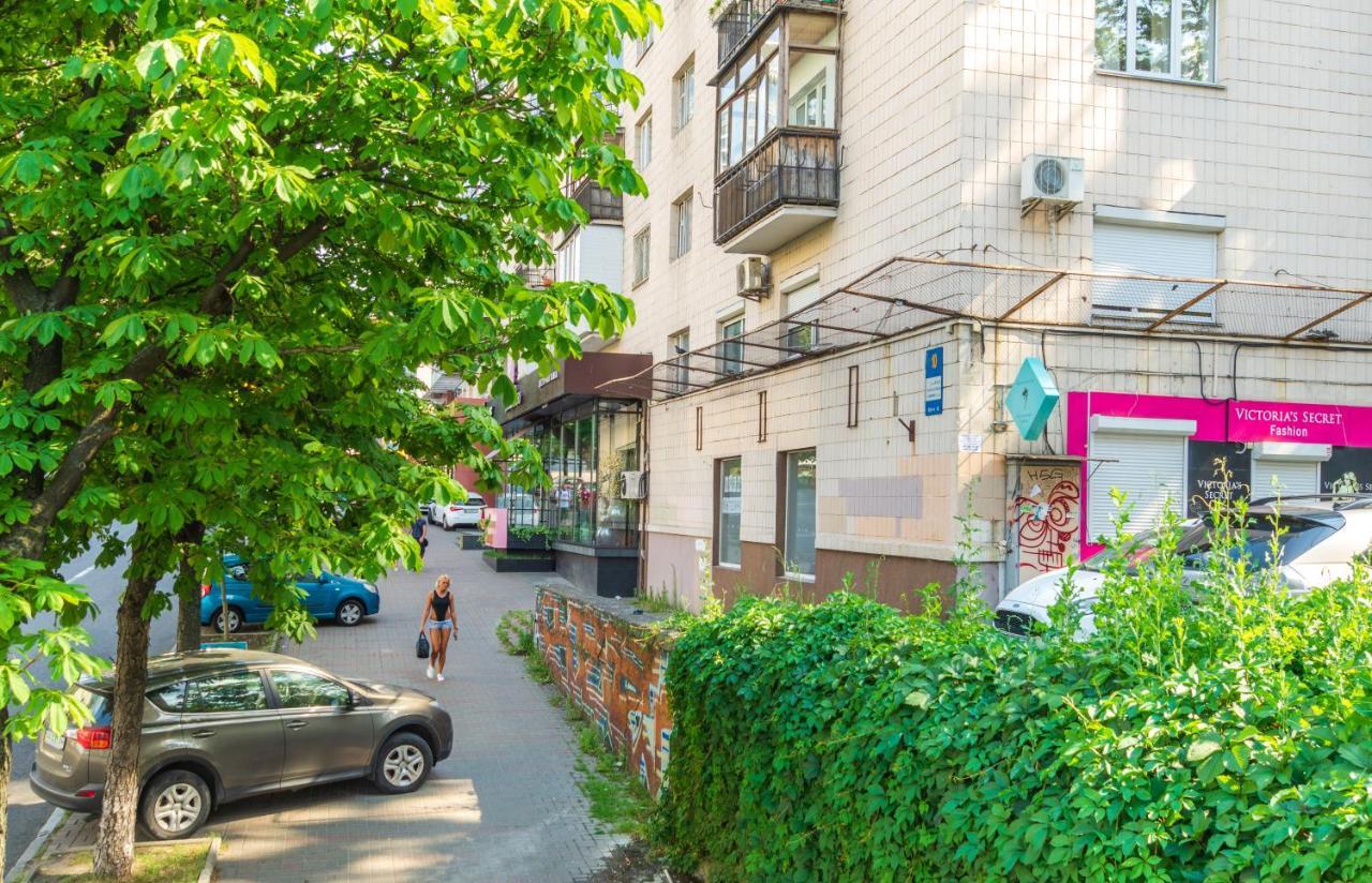 Бульвар Леси Украинки 10 Kiev Bagian luar foto